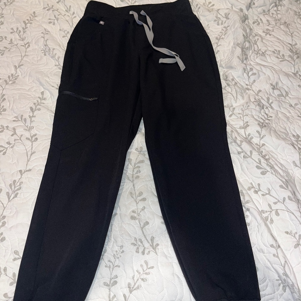FIGS Zamora Jogger Scrub Pants - Black